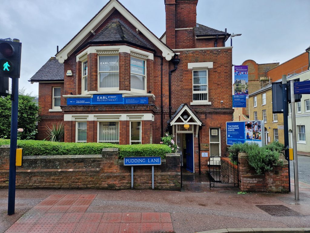 Earl Street Recruitment's offices in Maidstone, with new branded signage designed by Pillory Barn.